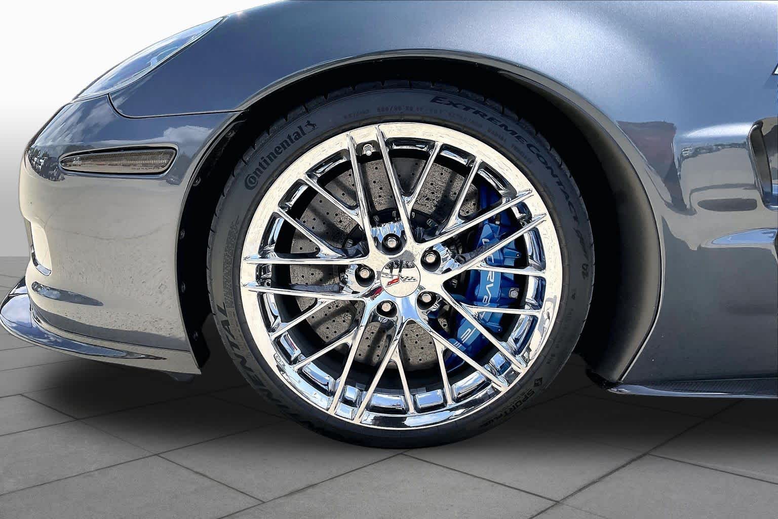 Used 2009 CYBER GRAY METALLIC Chevrolet ZR1 w/3ZR image 10