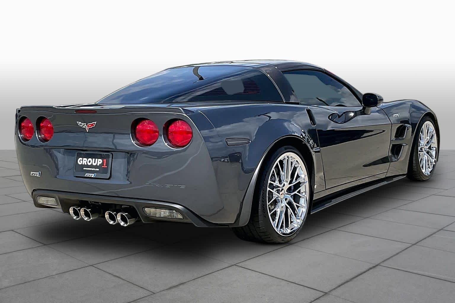 Used 2009 CYBER GRAY METALLIC Chevrolet ZR1 w/3ZR image 12