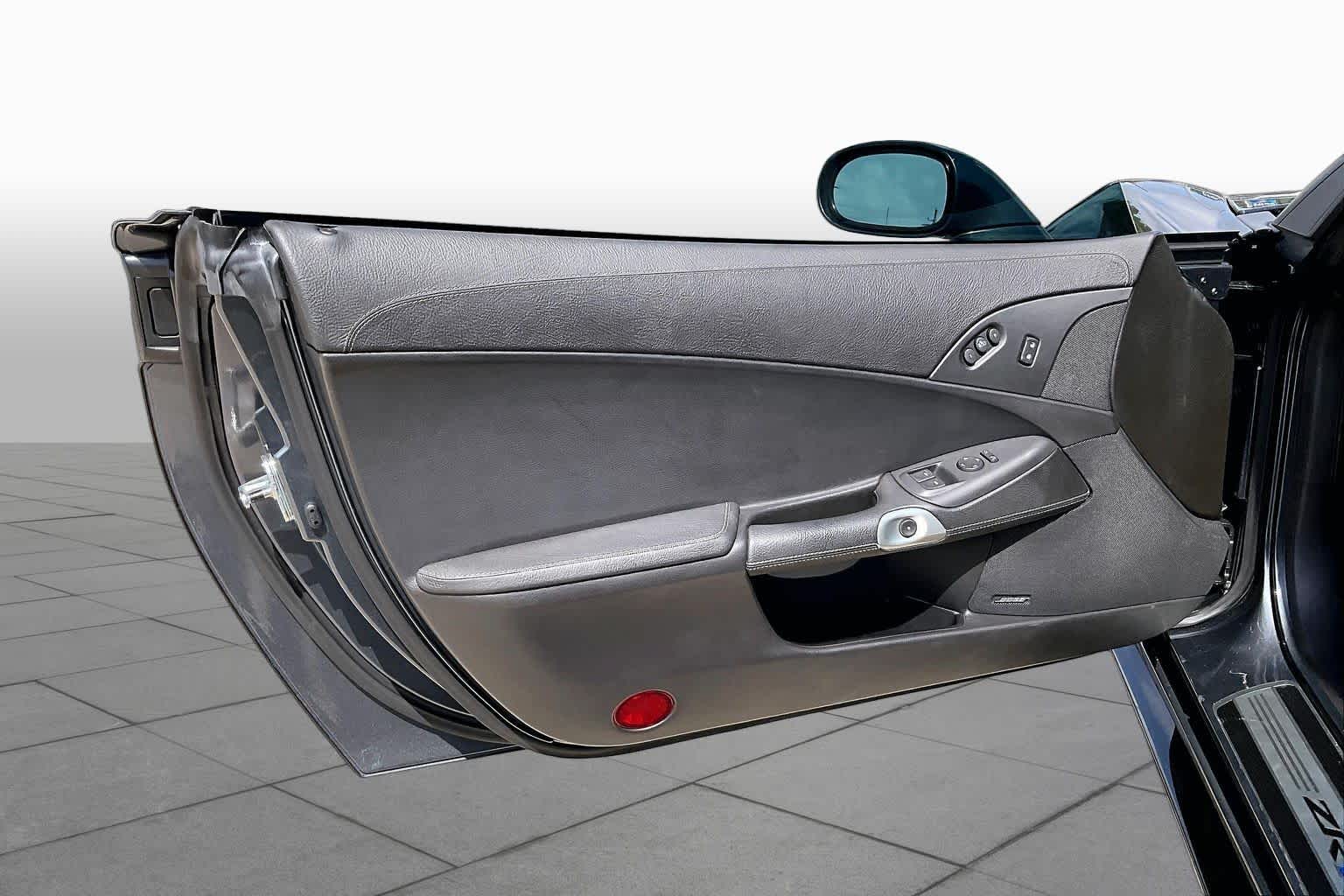 Used 2009 CYBER GRAY METALLIC Chevrolet ZR1 w/3ZR image 18