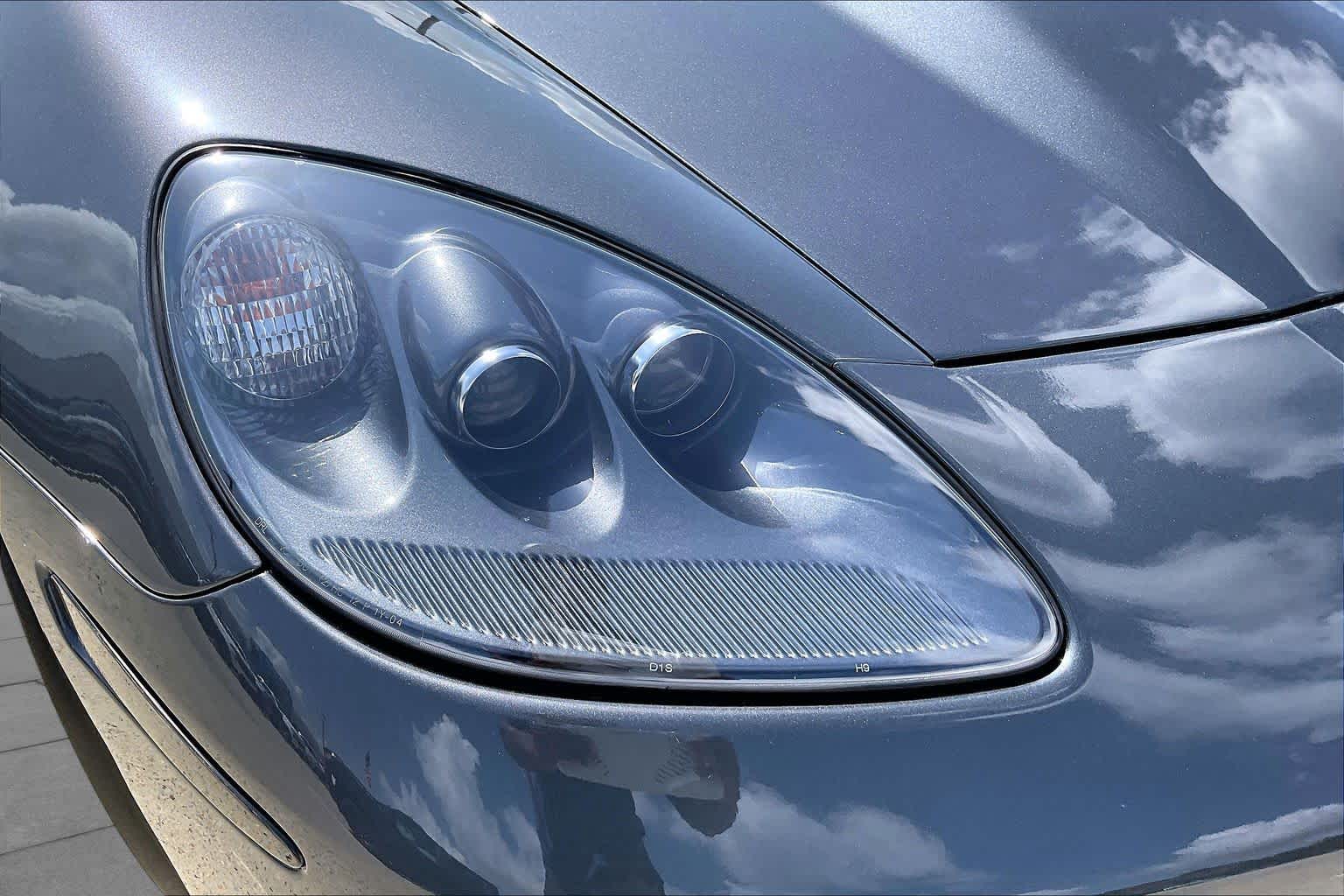 Used 2009 CYBER GRAY METALLIC Chevrolet ZR1 w/3ZR image 23
