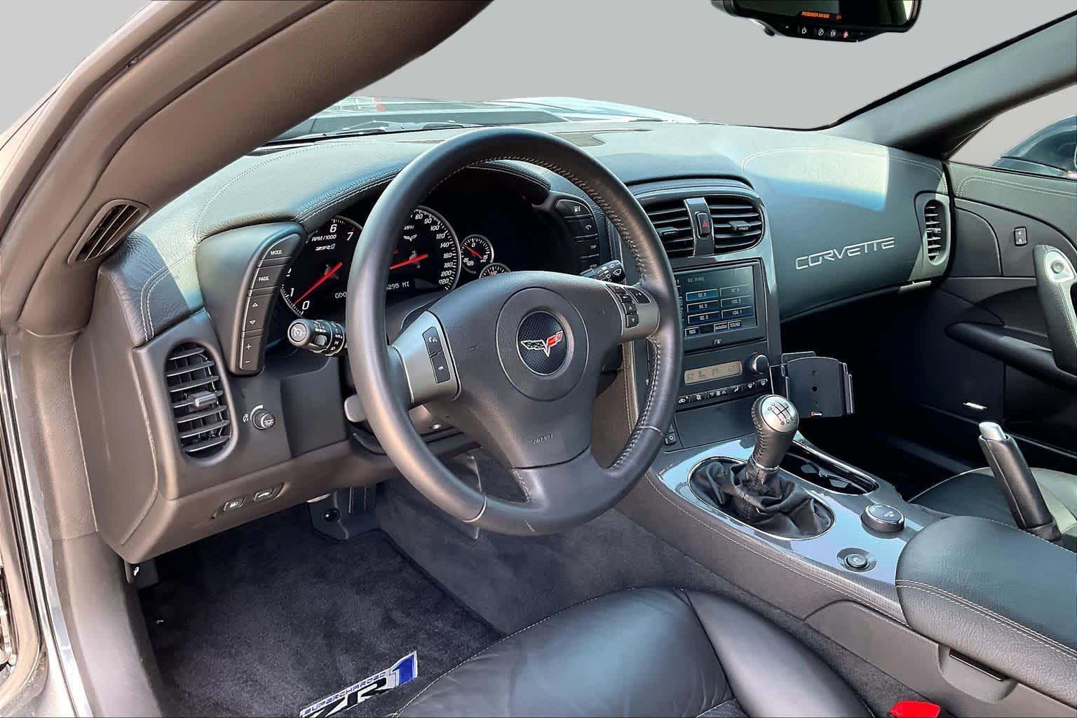 Used 2009 CYBER GRAY METALLIC Chevrolet ZR1 w/3ZR image 16