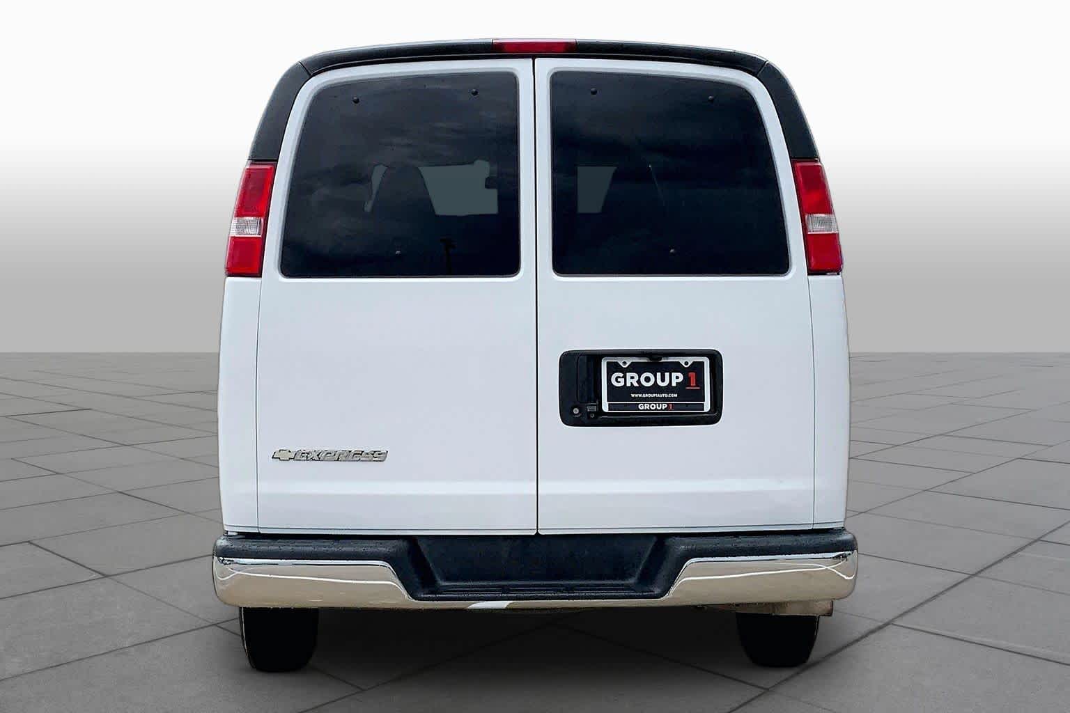 Pre-Owned 2020 Chevrolet Express Passenger 2500 LT