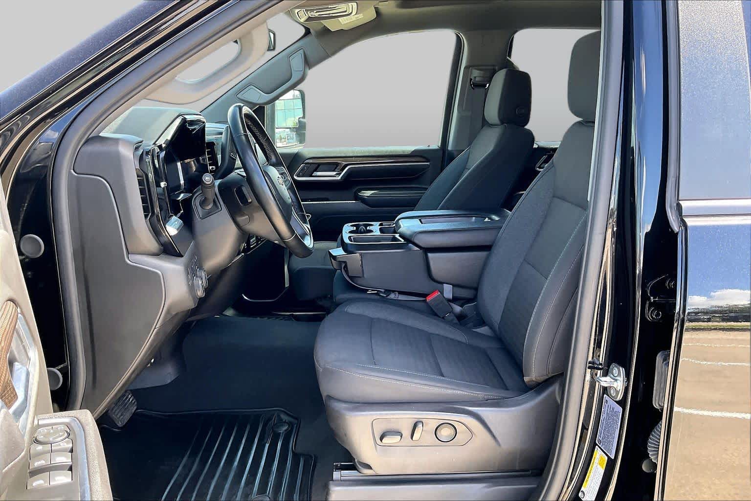 Pre-Owned 2025 Chevrolet Silverado 3500 HD LT DRW