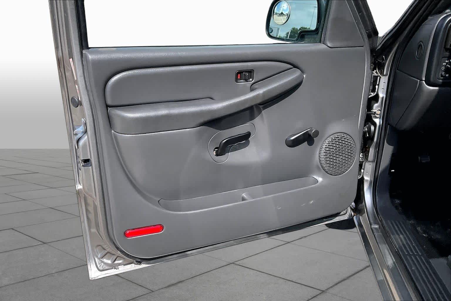 Used 2006 Graystone Metallic Chevrolet Work Truck image 19