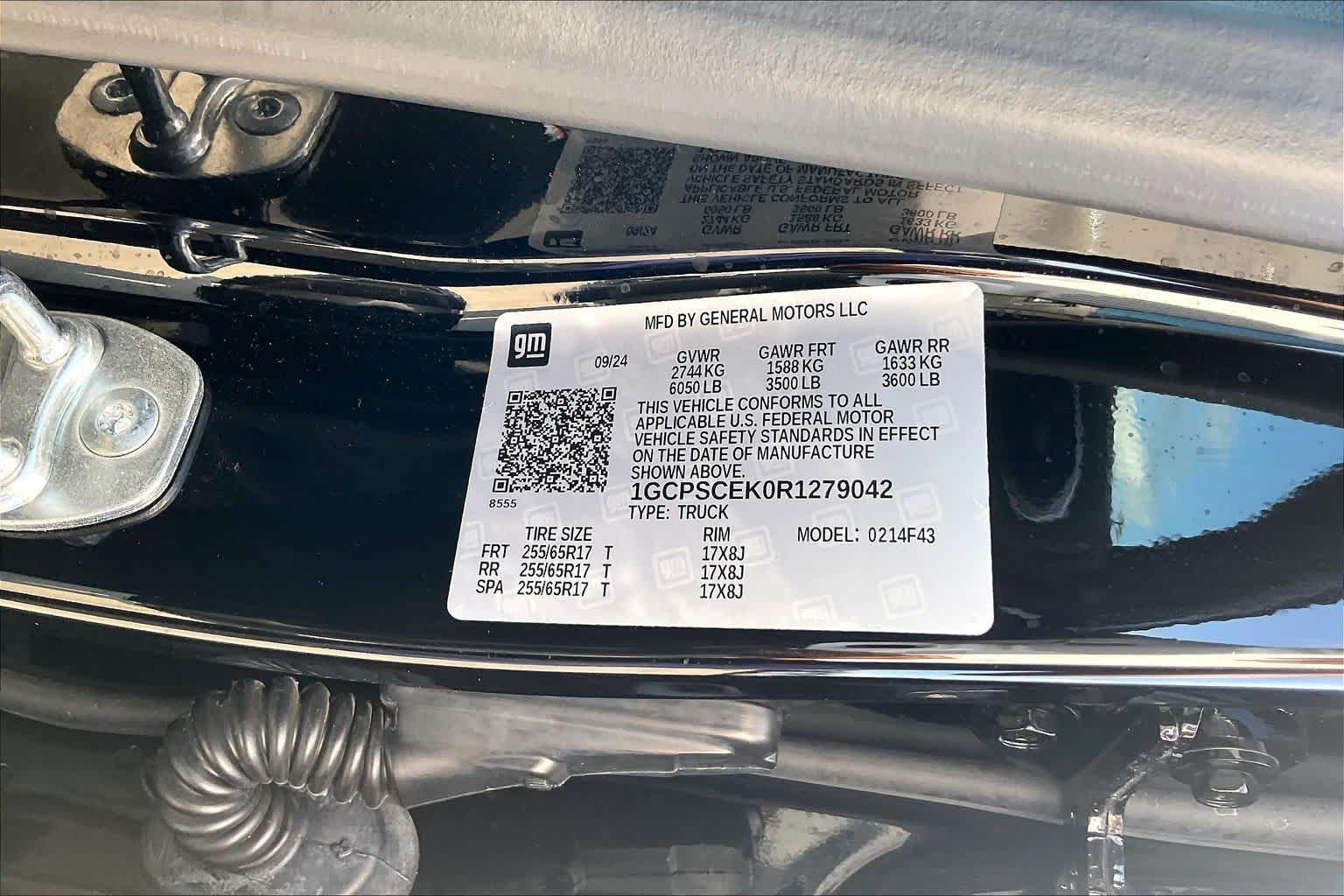 Used 2024 Black Chevrolet LT image 36