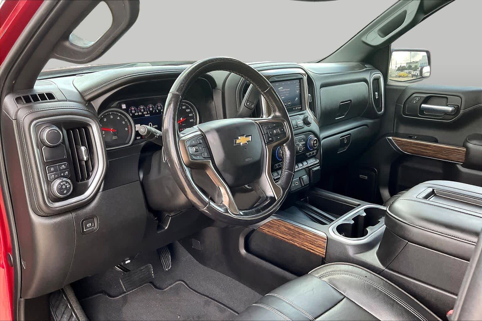 Used 2019 CAJUN RED TINTCOAT Chevrolet High Country image 18