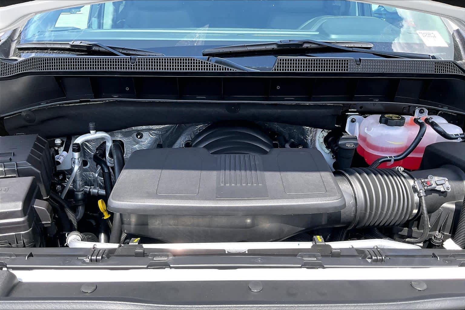 New 2026 Summit White Chevrolet LT image 16