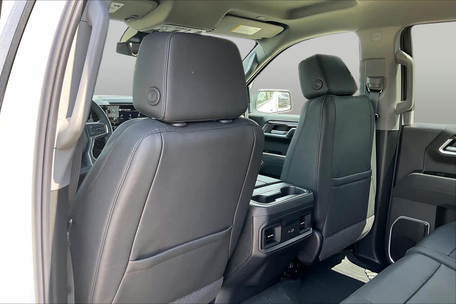 New 2026 Summit White Chevrolet LT image 22