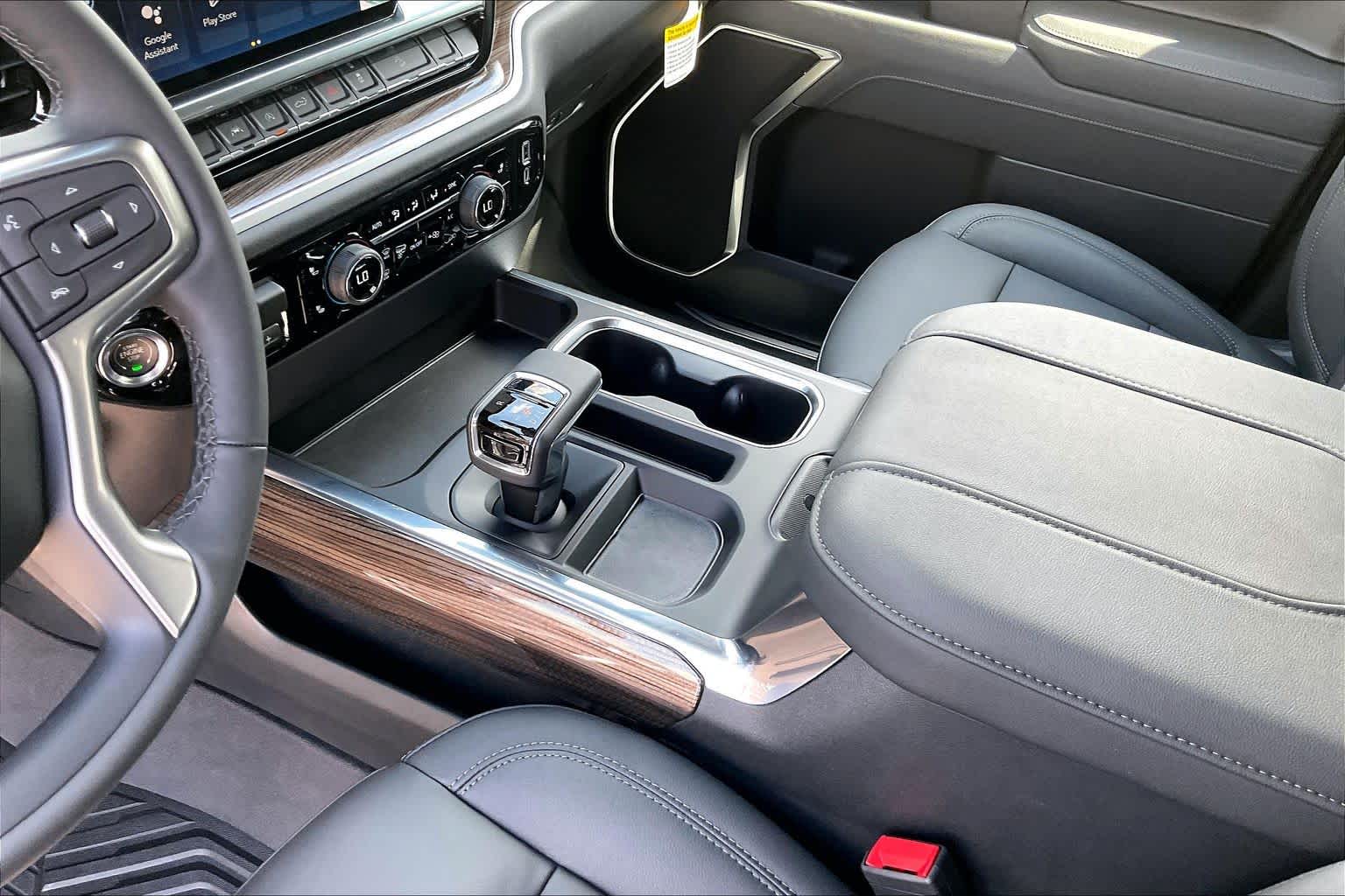 New 2026 Summit White Chevrolet LT image 8