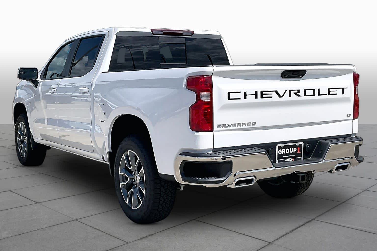 New 2026 Summit White Chevrolet LT image 4