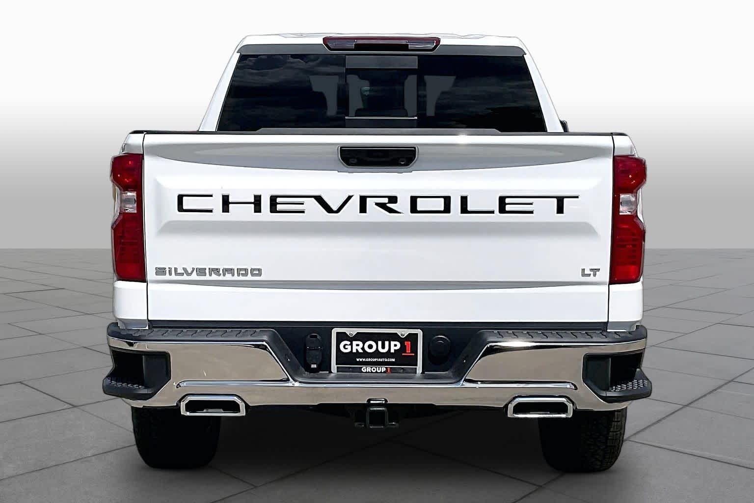 New 2026 Summit White Chevrolet LT image 5