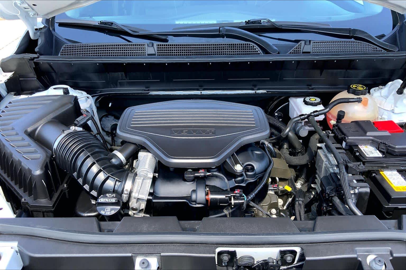 Certified Used 2023 Summit White GMC SLT image 61