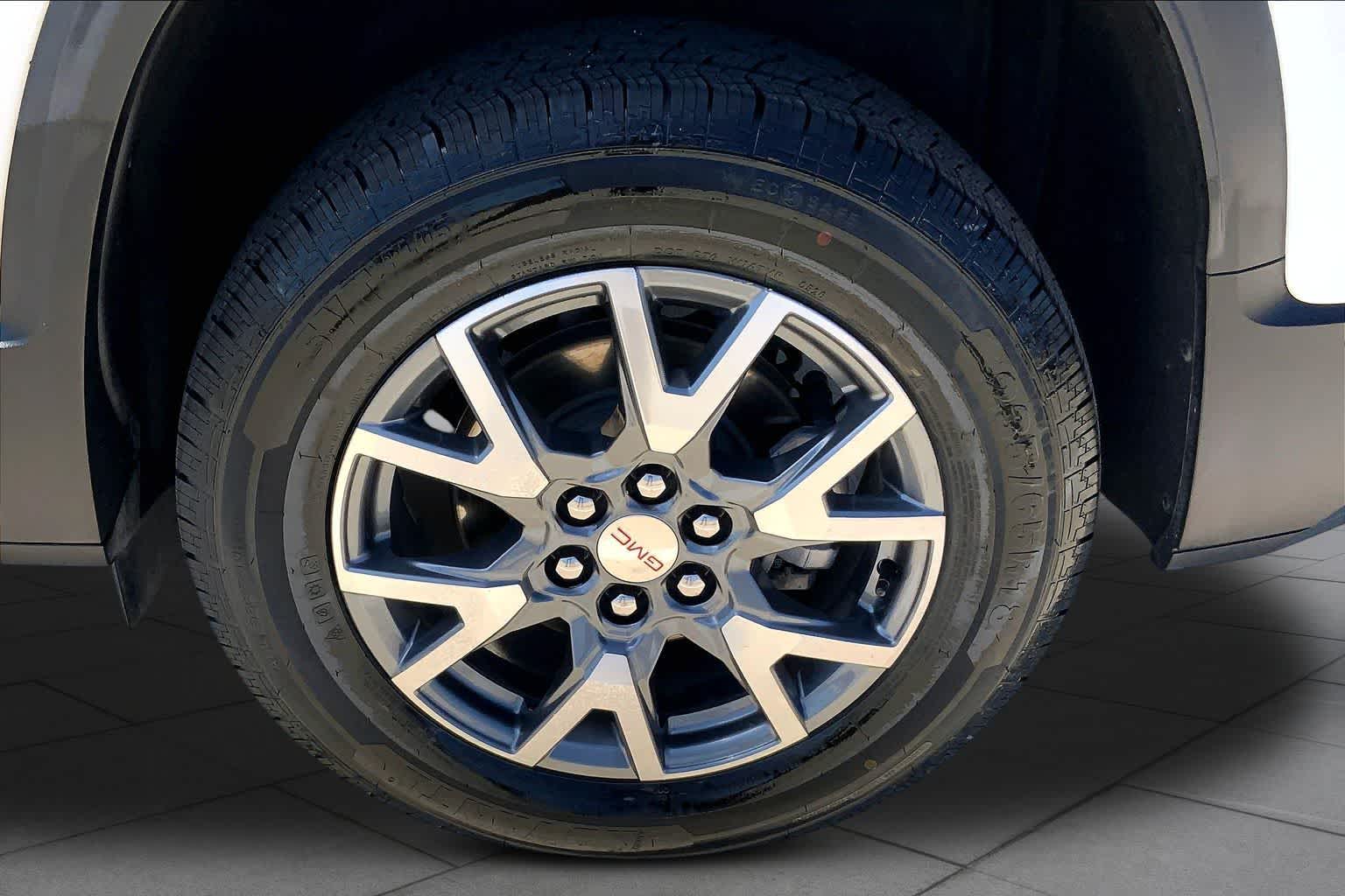 Certified Used 2023 Summit White GMC SLT image 21