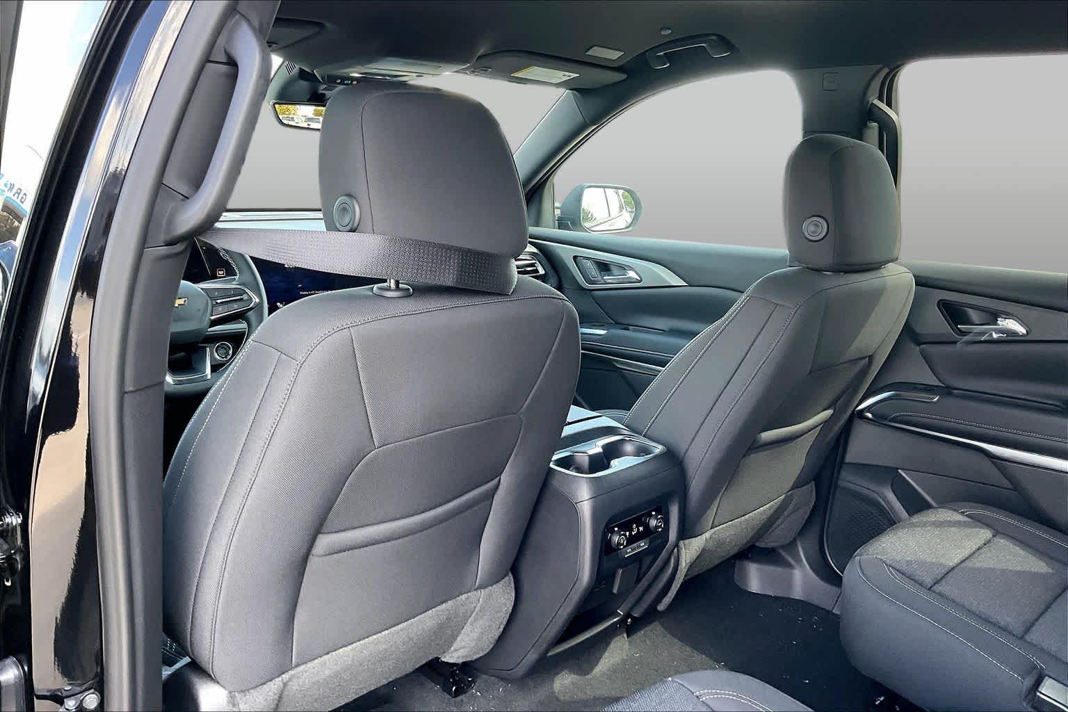 New 2027 Mosaic Black Metallic Chevrolet LT image 22