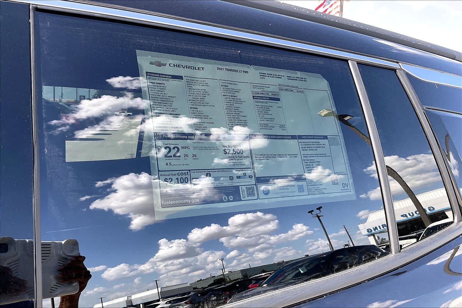 New 2027 Mosaic Black Metallic Chevrolet LT image 23