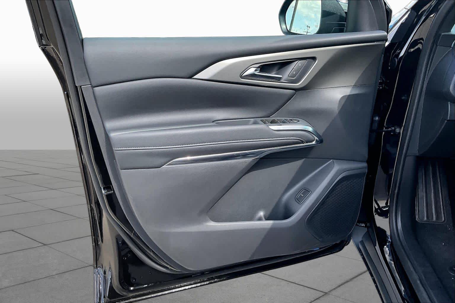 New 2027 Mosaic Black Metallic Chevrolet LT image 11