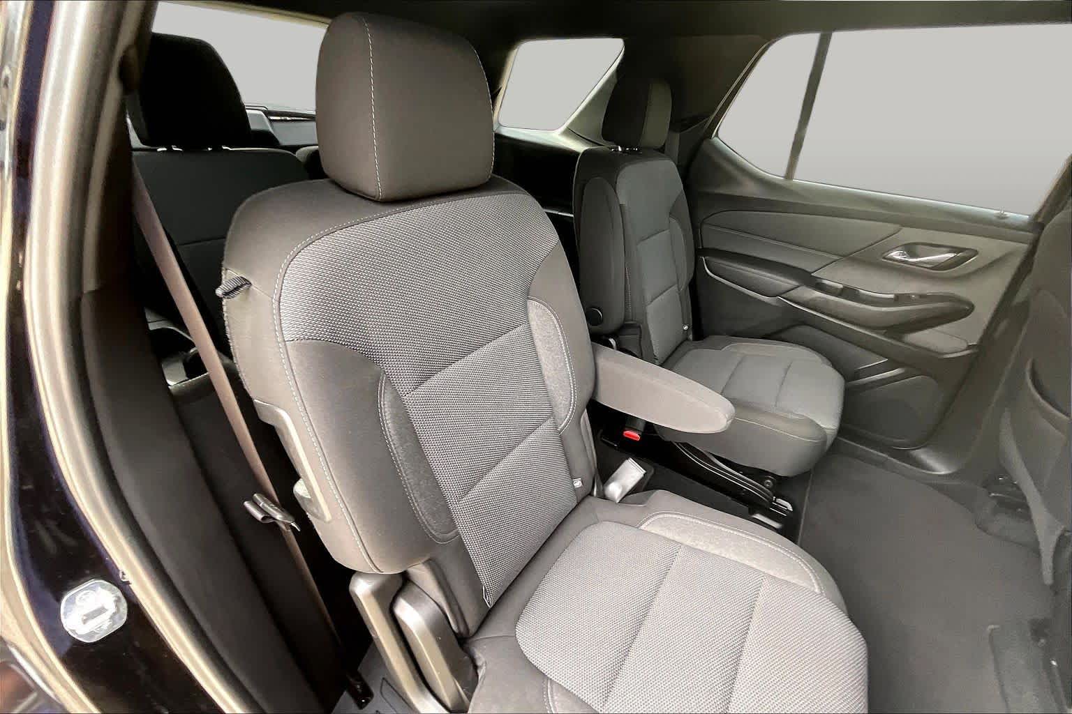 Used 2022 MOSAIC BLACK METALLIC Chevrolet LT Cloth image 18