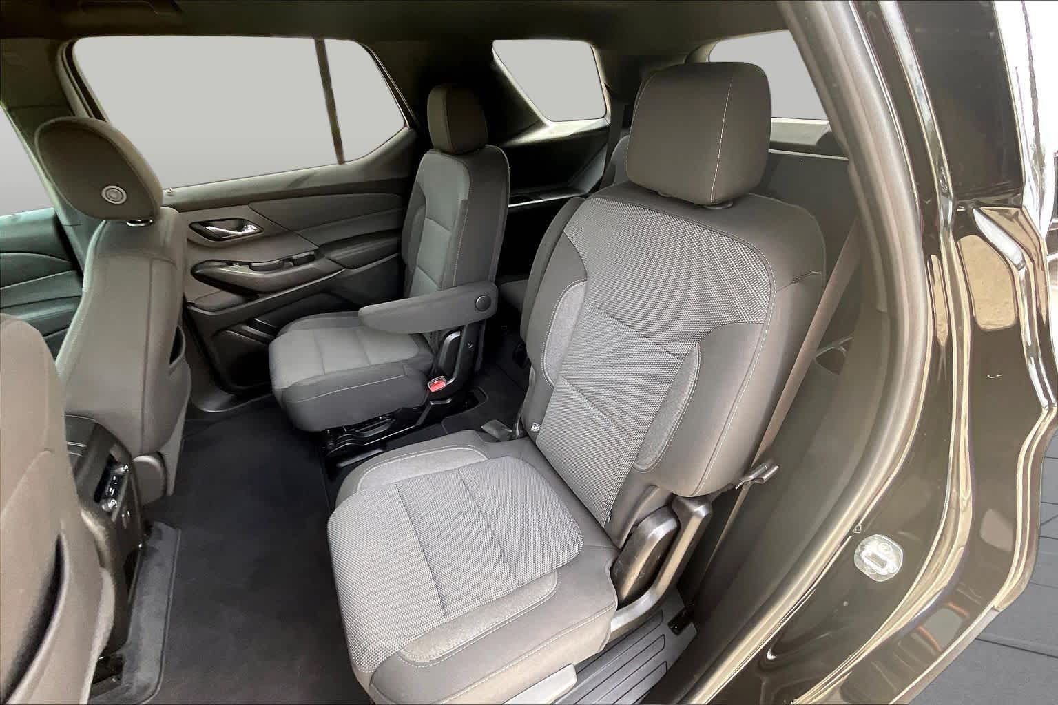 Used 2022 MOSAIC BLACK METALLIC Chevrolet LT Cloth image 19