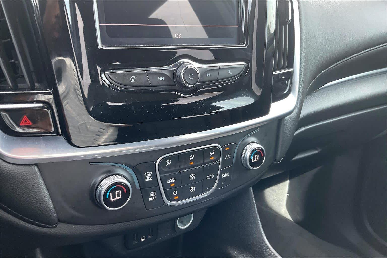 Used 2022 MOSAIC BLACK METALLIC Chevrolet LT Cloth image 34