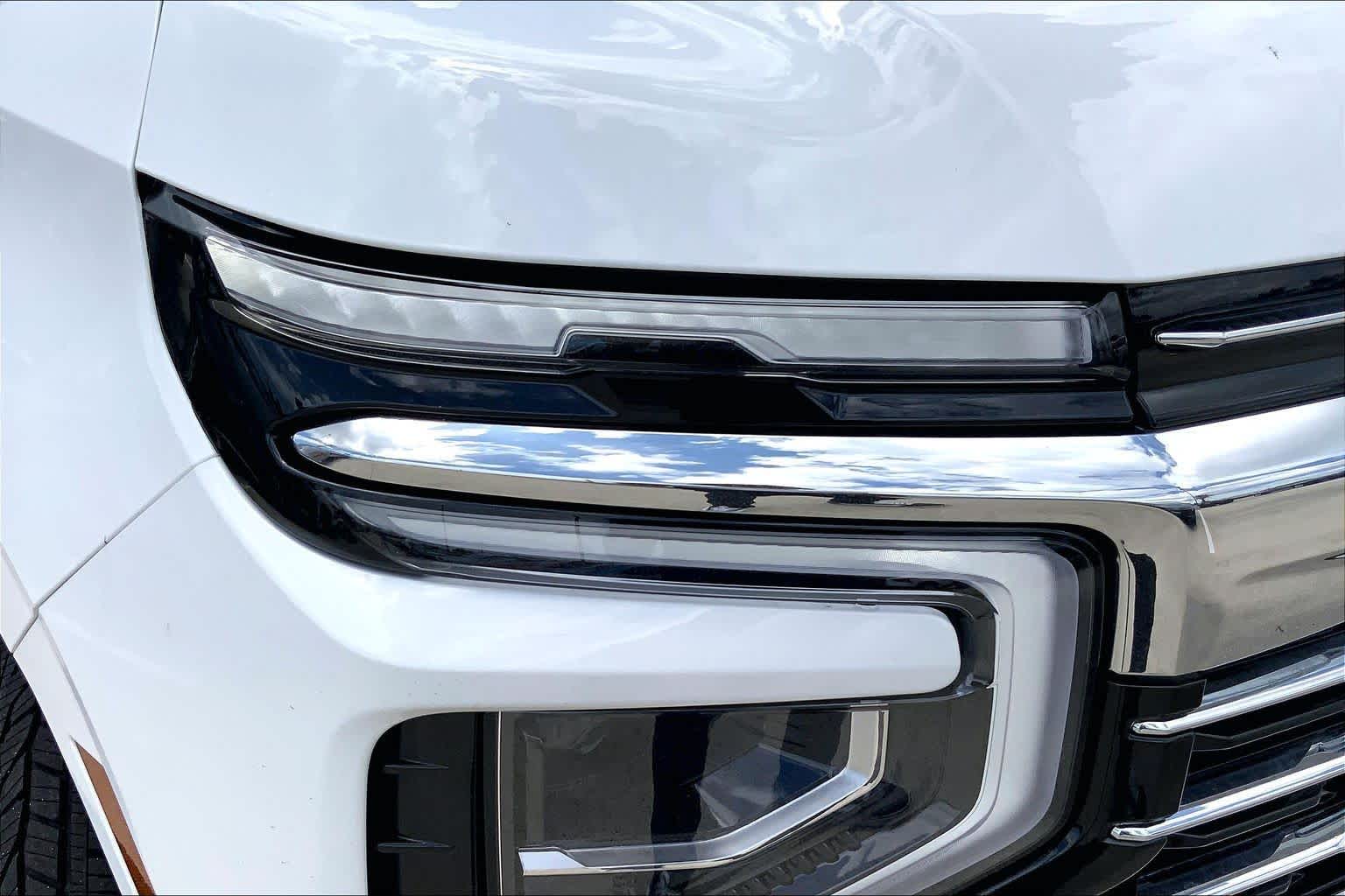 2026 Chevrolet Suburban LT - Photo 13