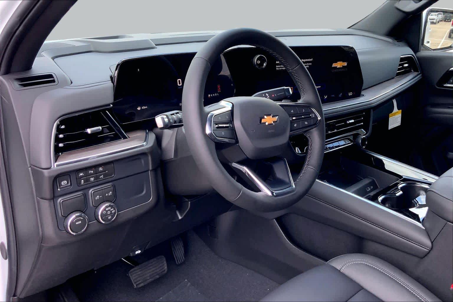 2026 Chevrolet Suburban LT - Photo 9