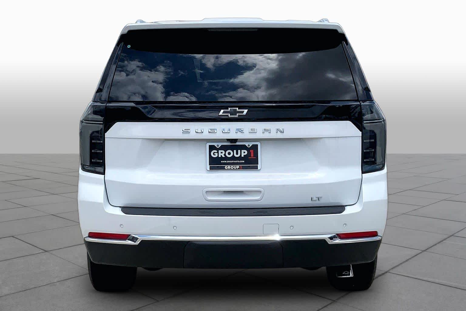 2026 Chevrolet Suburban LT - Photo 5