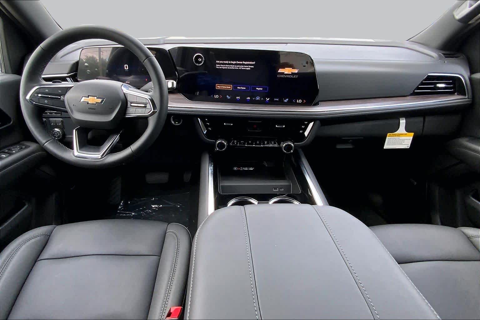 2026 Chevrolet Suburban LT - Photo 6