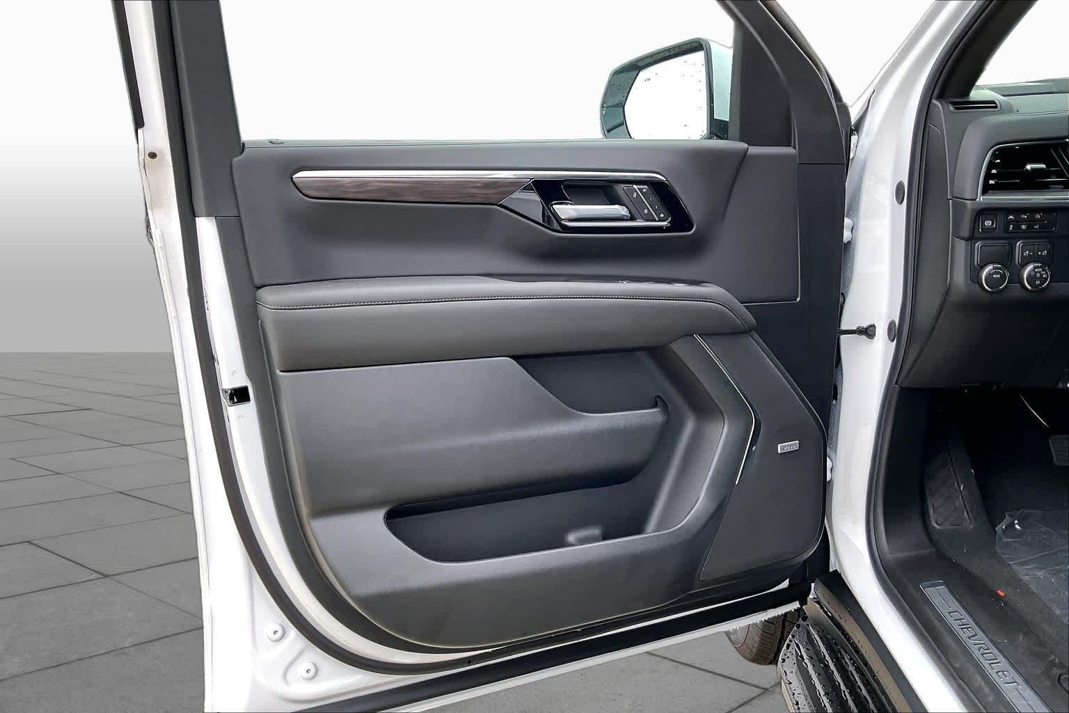 New 2026 Summit White Chevrolet LT image 11