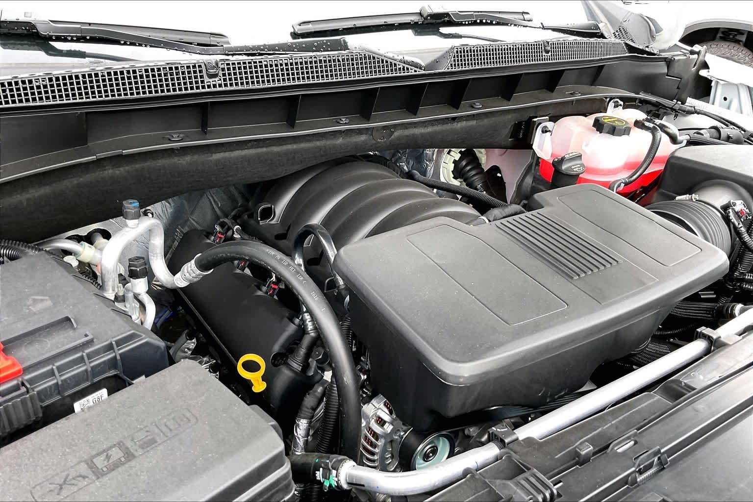 New 2026 Summit White Chevrolet LT image 17