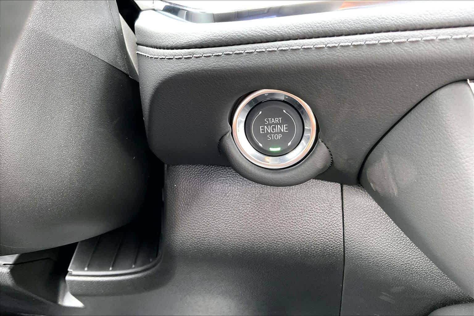 New 2026 Summit White Chevrolet LT image 20