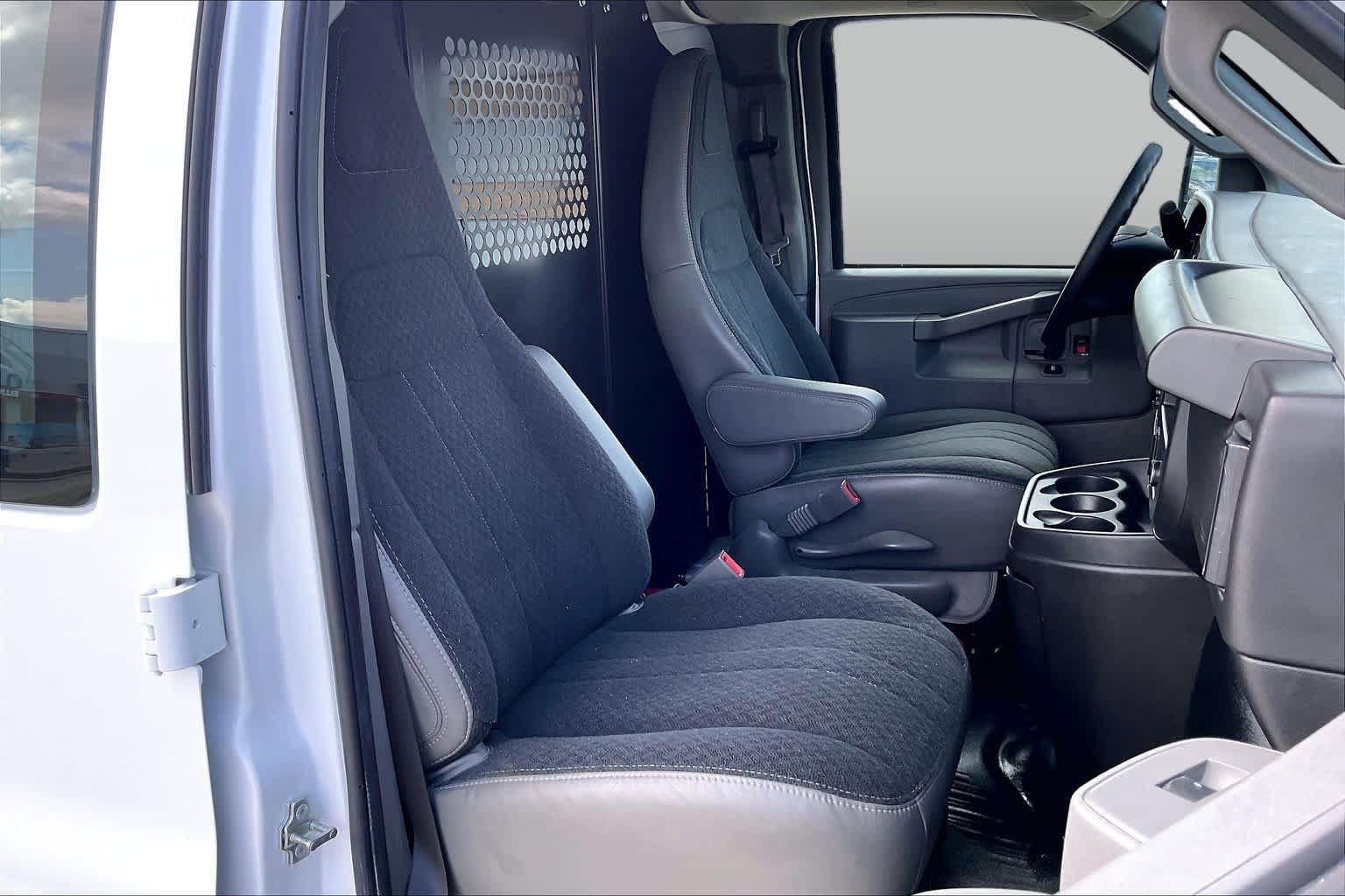 Certified Pre-Owned 2025 GMC Savana Cargo Work Van