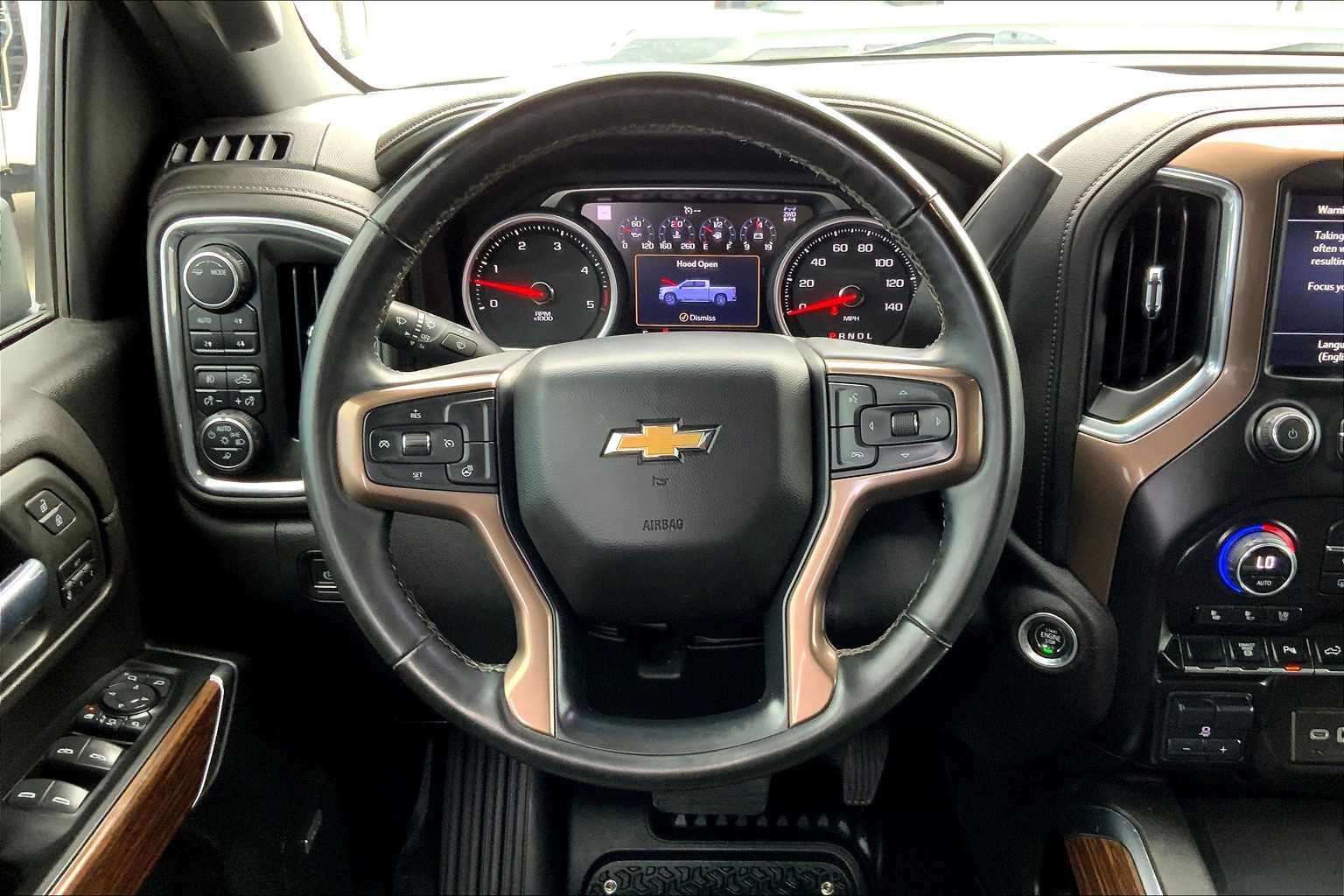 Used 2023 White Chevrolet High Country image 6