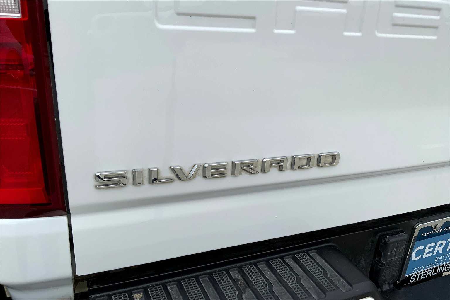 Used 2023 White Chevrolet High Country image 31