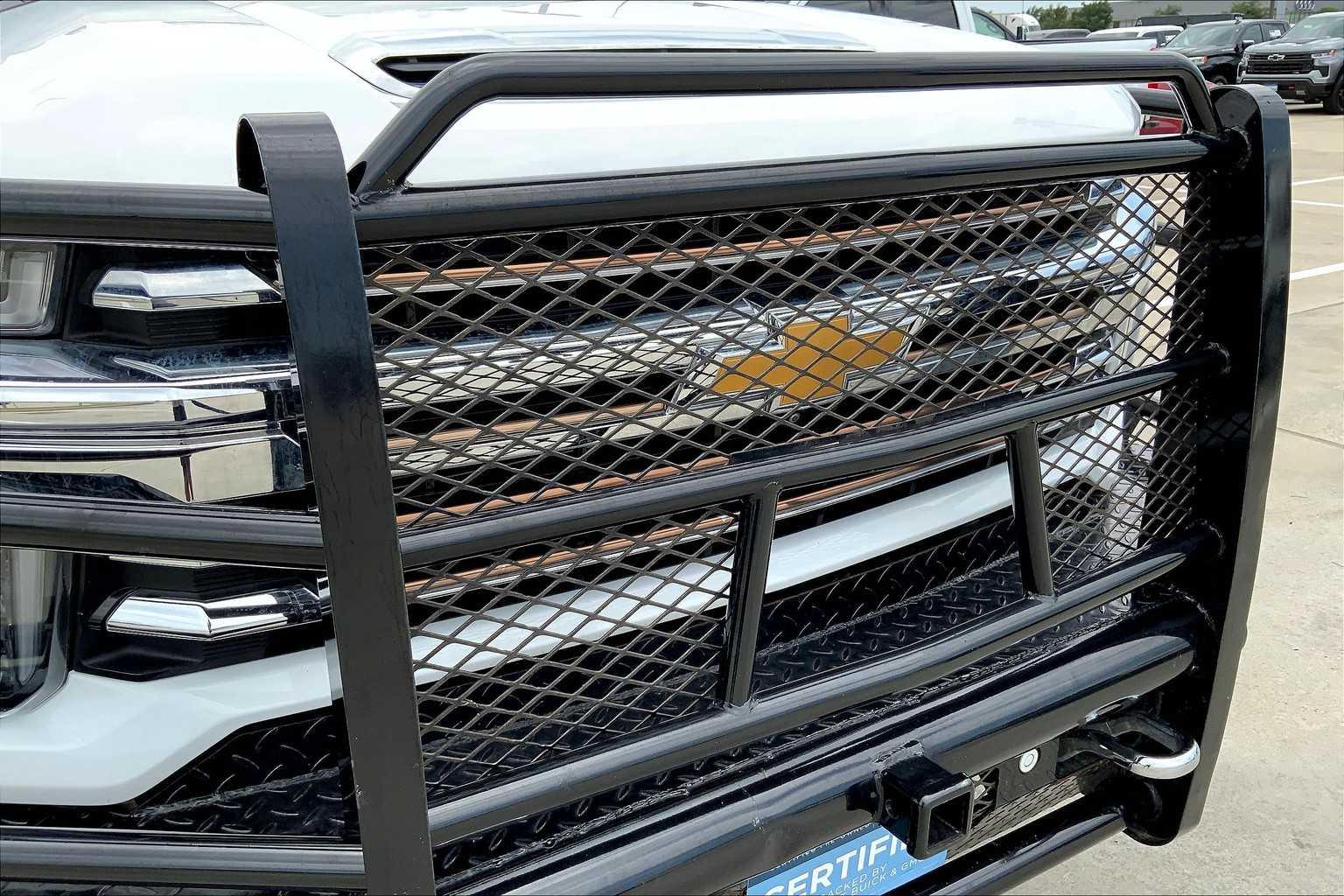 Used 2023 White Chevrolet High Country image 30