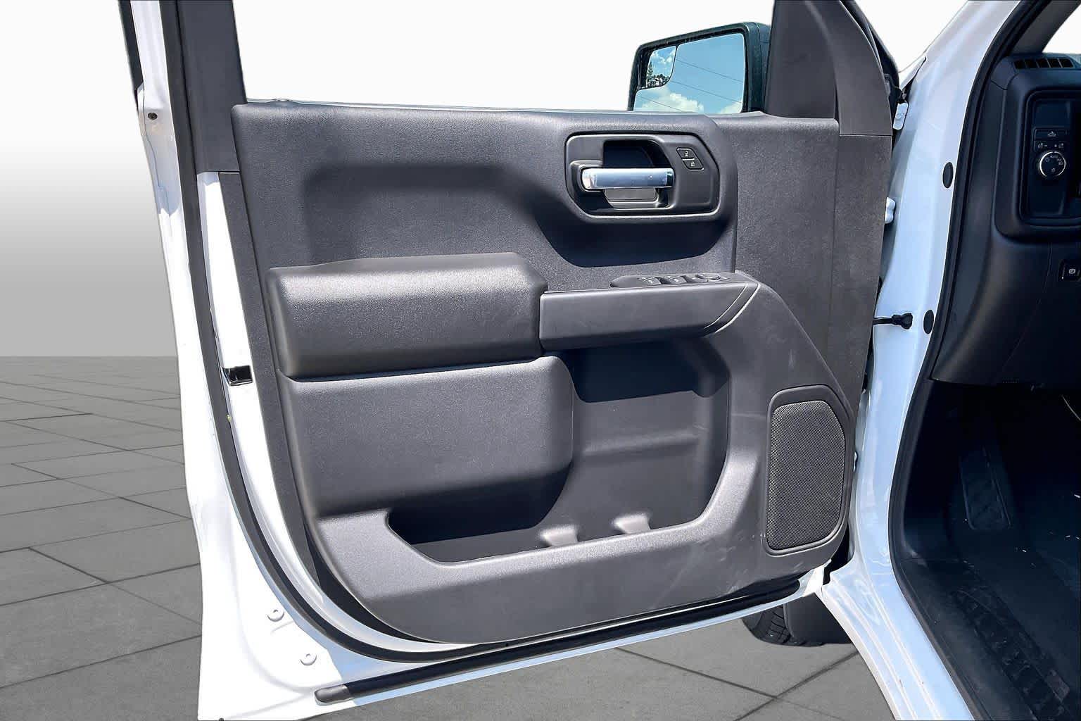 New 2026 Summit White Chevrolet Custom image 11