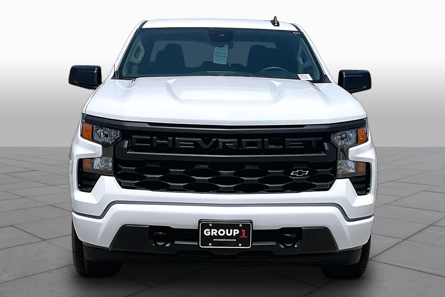 New 2026 Summit White Chevrolet Custom image 2