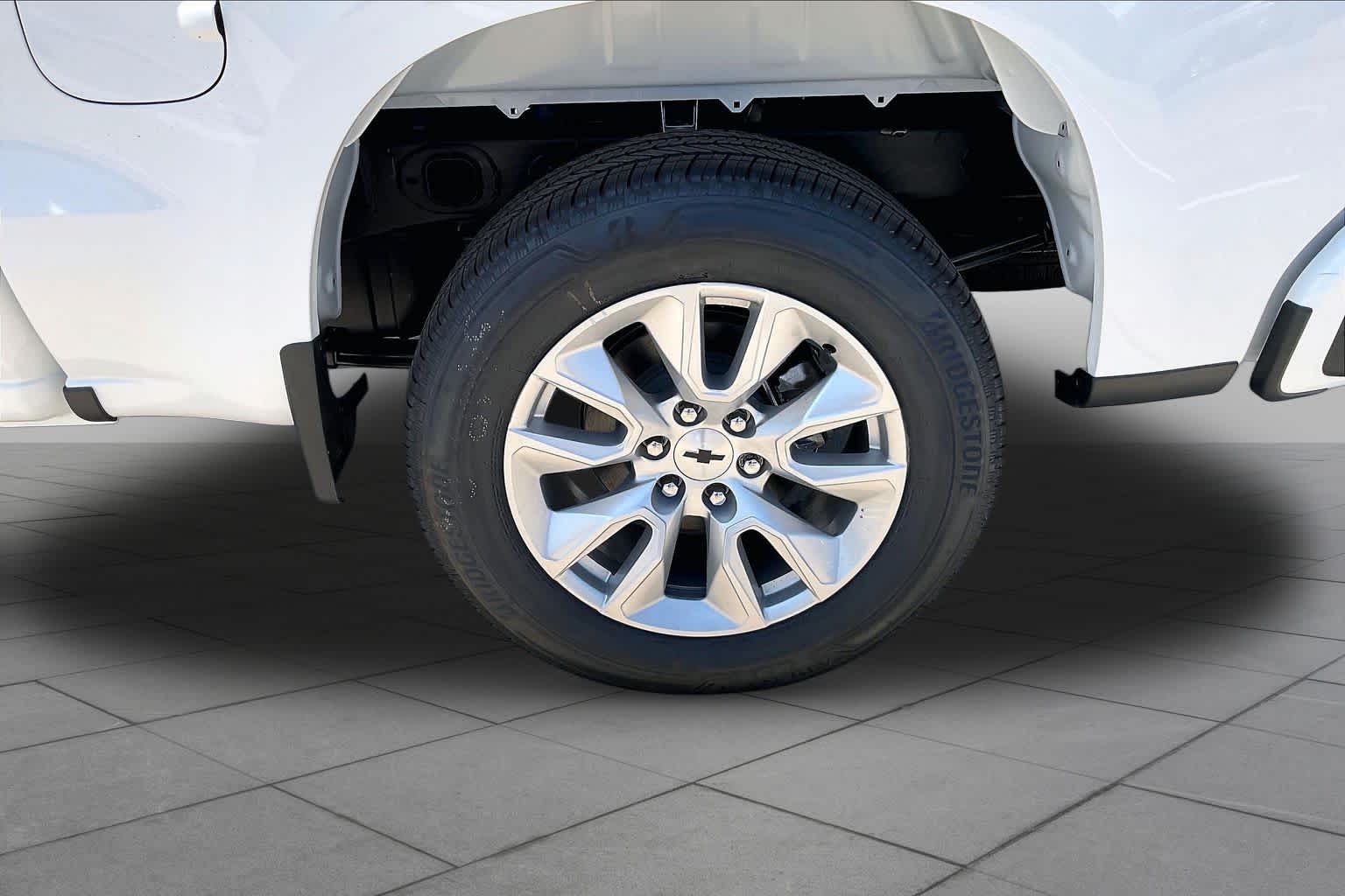 New 2026 Summit White Chevrolet Custom image 12