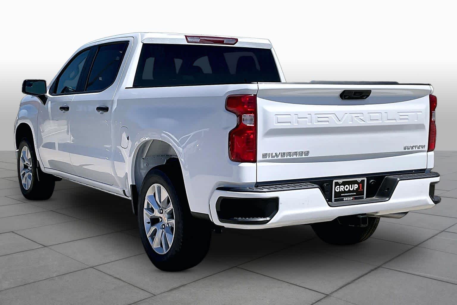 New 2026 Summit White Chevrolet Custom image 4