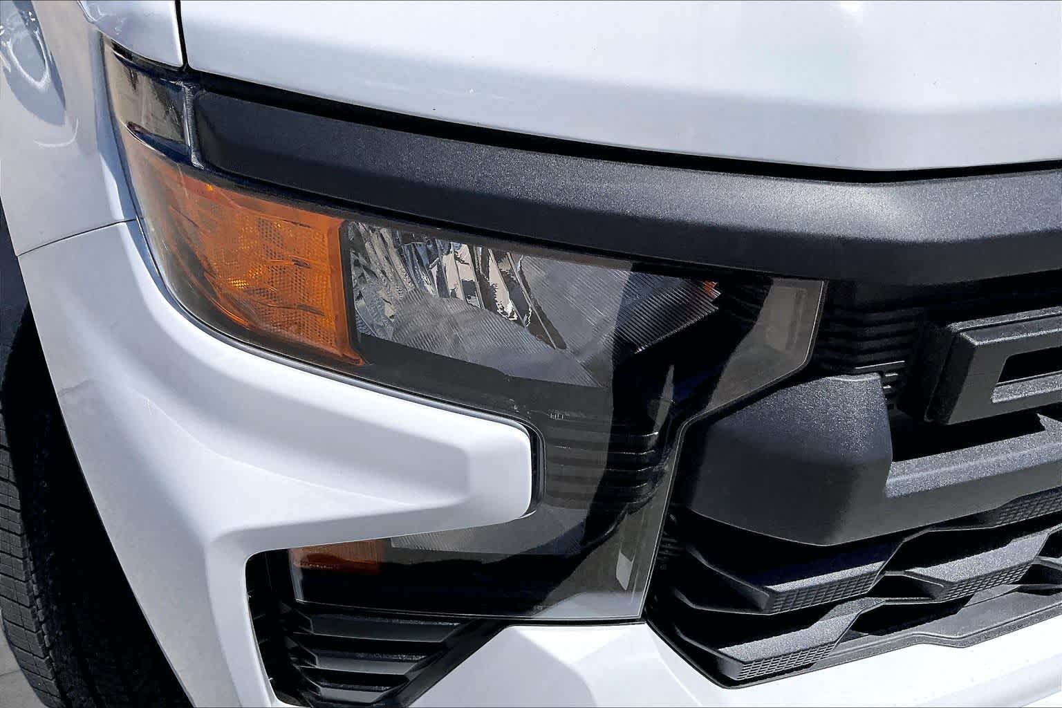 New 2026 Summit White Chevrolet Custom image 13