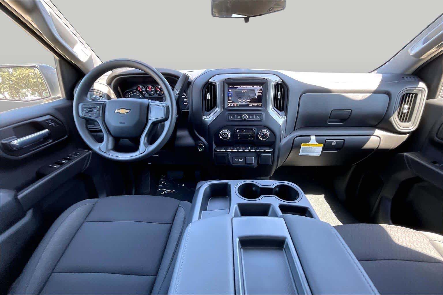 New 2026 Summit White Chevrolet Custom image 6