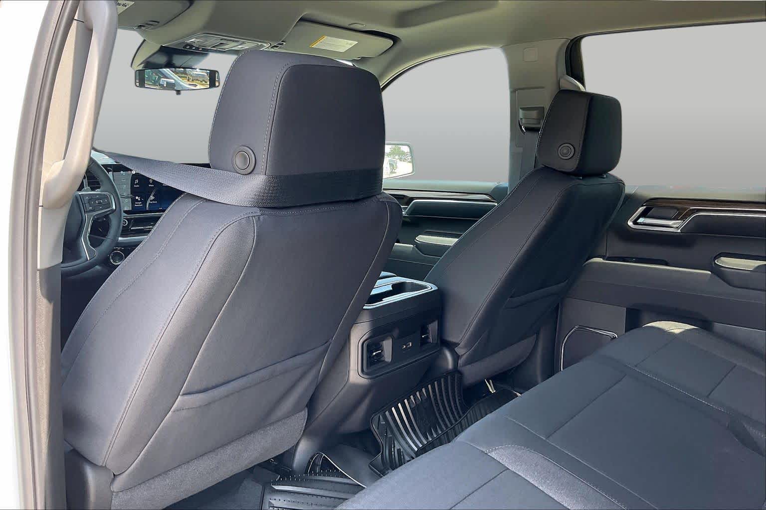 New 2026 Summit White Chevrolet LT image 22