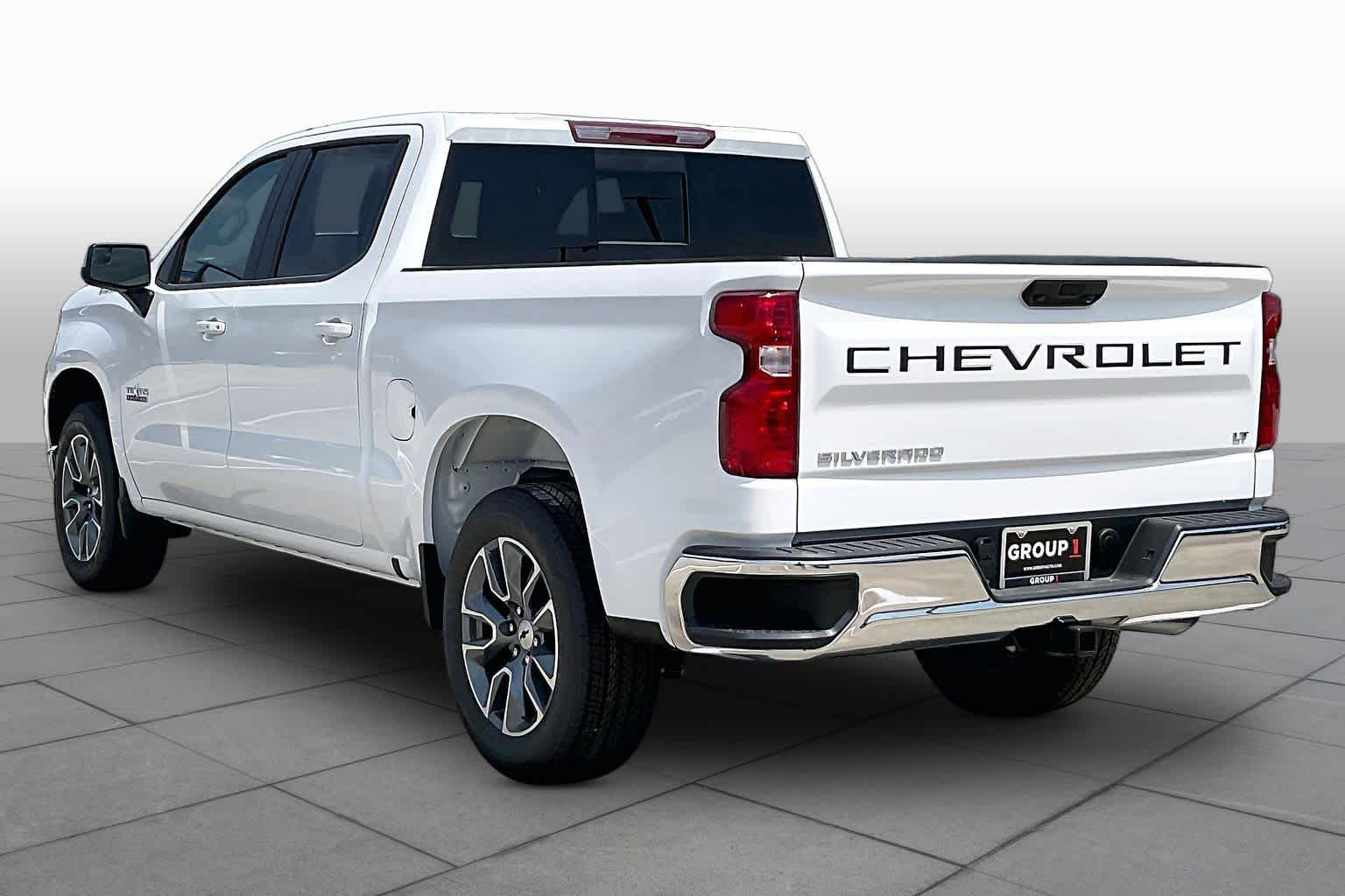 New 2026 Summit White Chevrolet LT image 4