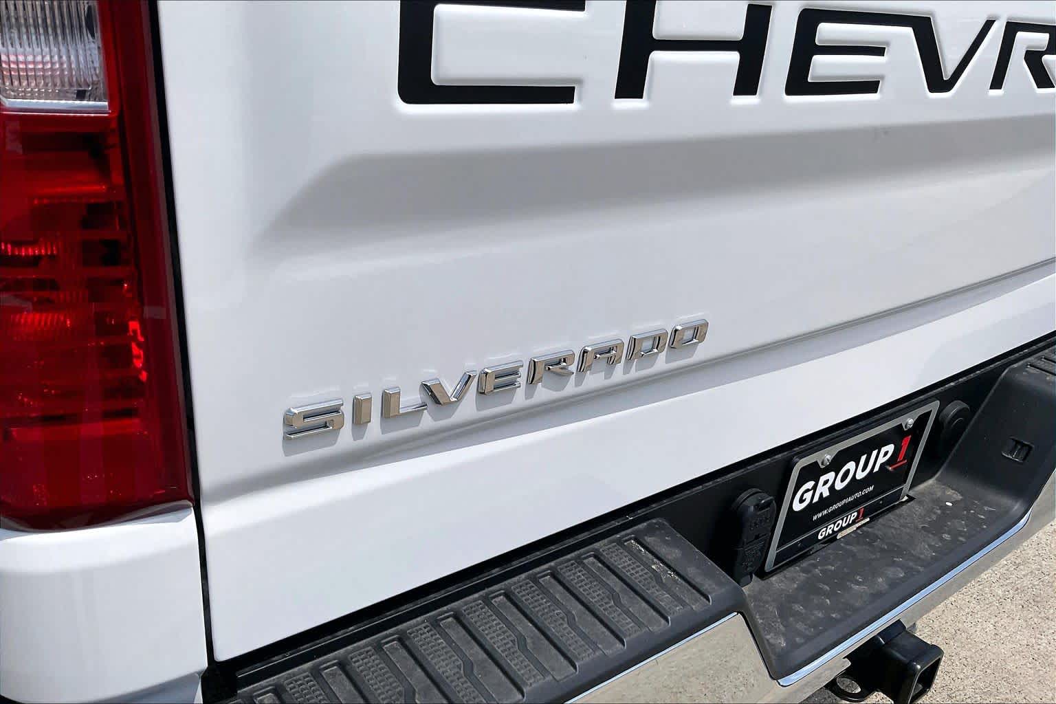 New 2026 Summit White Chevrolet LT image 15