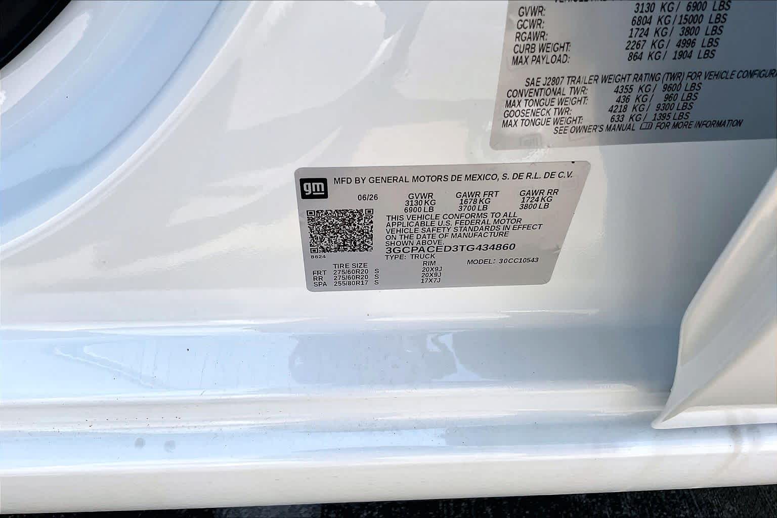 New 2026 Summit White Chevrolet LT image 21