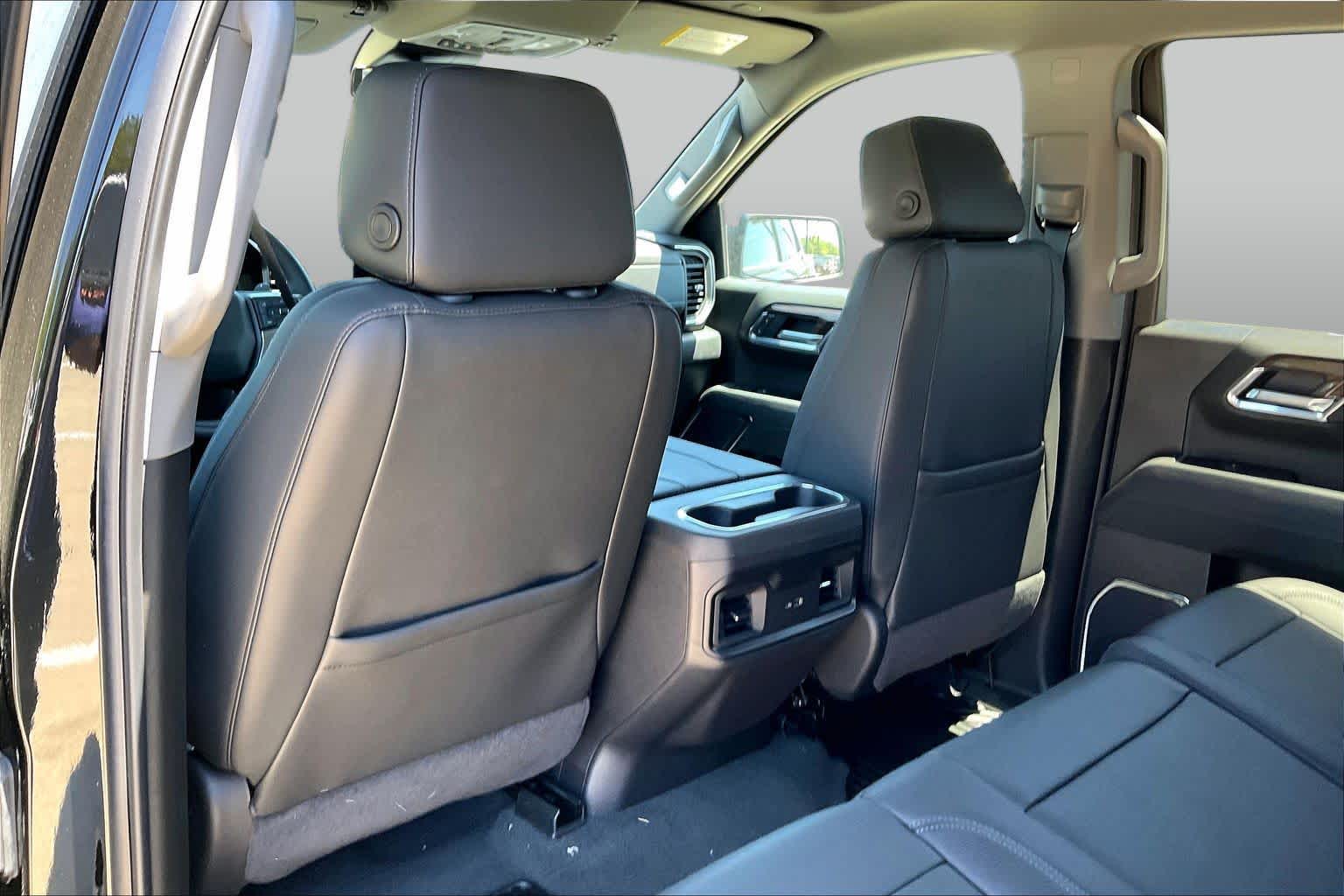 New 2026 Black Chevrolet LT image 22