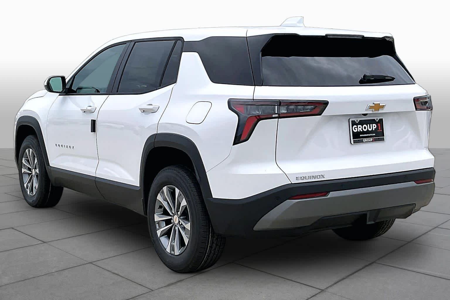 New 2027 Summit White Chevrolet LT image 4