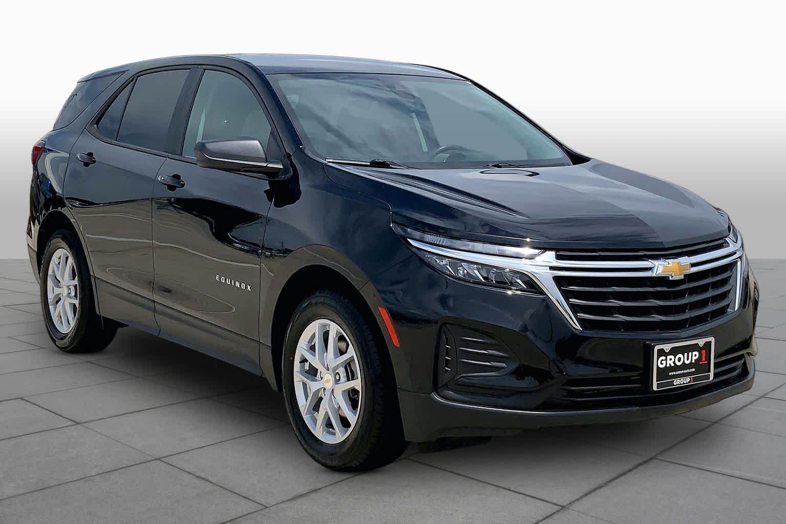 View vehicle photo 4