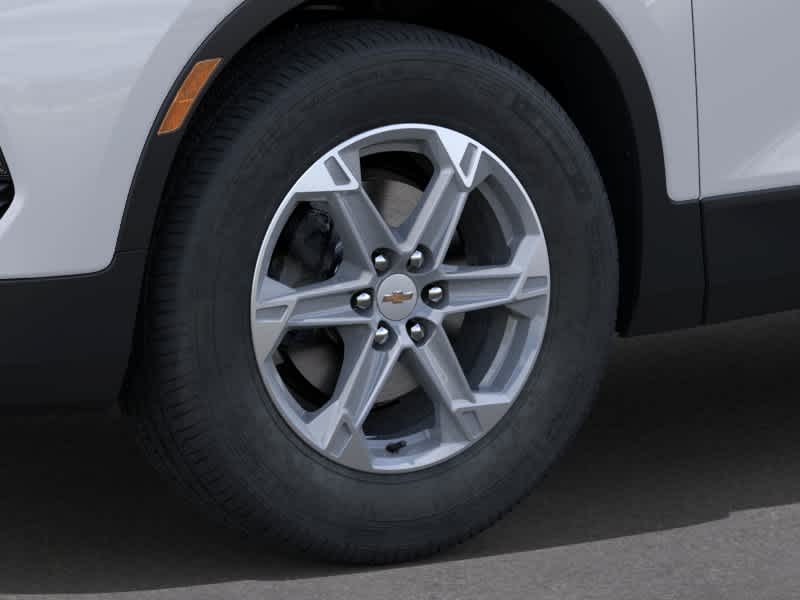 New 2026 Summit White Chevrolet 2LT image 9