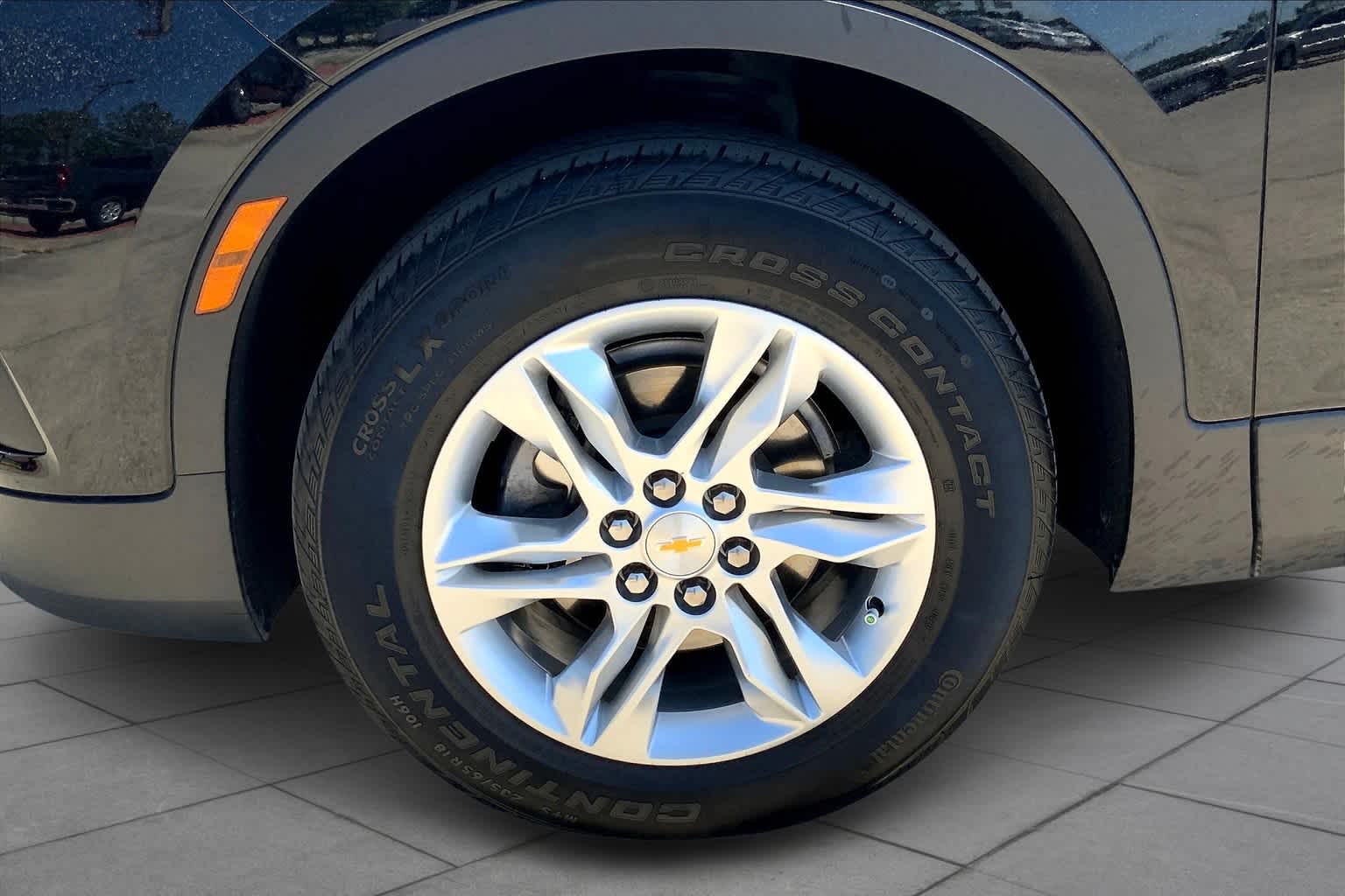 Used 2020 BLACK Chevrolet LT image 11