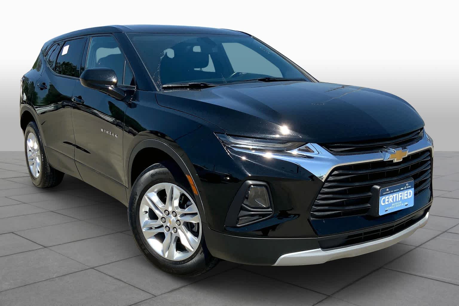 Used 2020 BLACK Chevrolet LT image 3